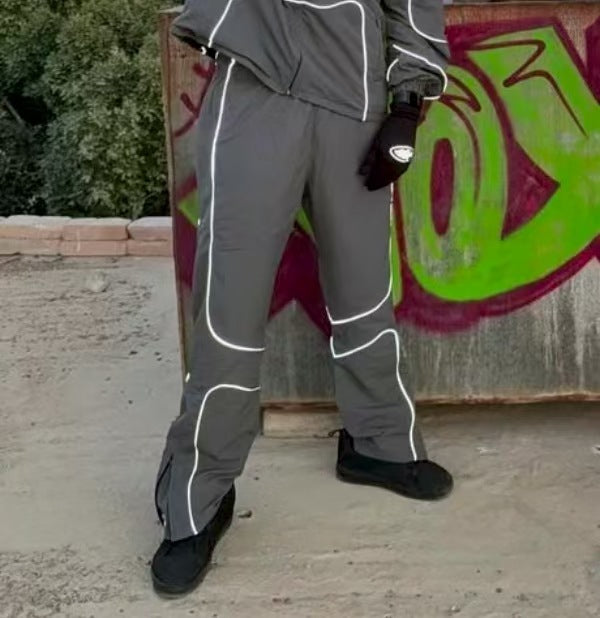 Mens Jacket Reflective Strips: Enhanced visibility with integrated reflective elements for safety in low-light conditions