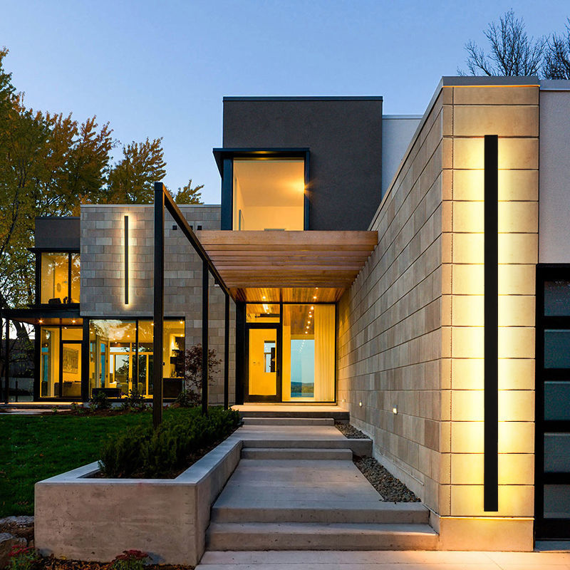 LED Wall Light, LED Technology: Features high-quality LED chips from Sanan Optoelectronics with over 100 LED beads for bright and efficient illumination.