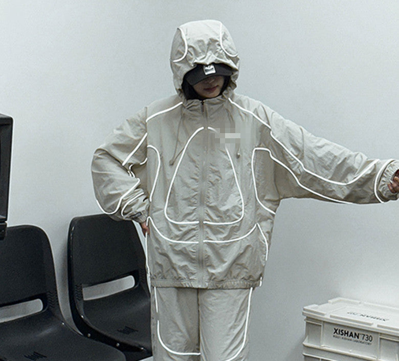 Mens Jacket Reflective Strips: Enhanced visibility with integrated reflective elements for safety in low-light conditions