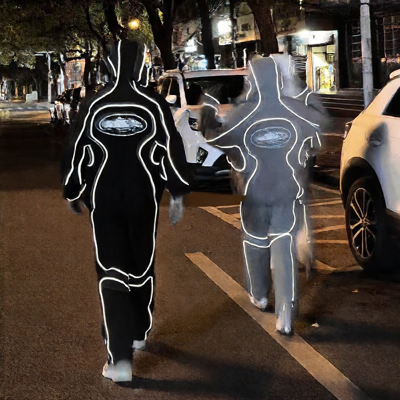 Mens Jacket Reflective Strips: Enhanced visibility with integrated reflective elements for safety in low-light conditions