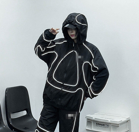 Mens Jacket Reflective Strips: Enhanced visibility with integrated reflective elements for safety in low-light conditions