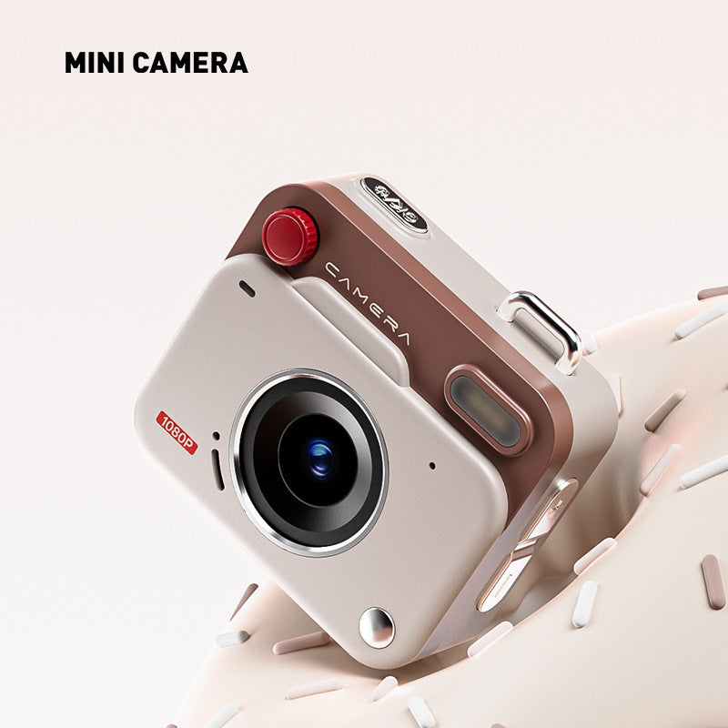 Digital Camera Retro Design: Vintage-inspired aesthetics with modern functionality.